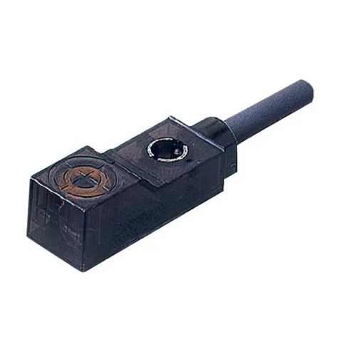 Миниатюрный датчик индуктивный прямоугольный Omron E2S-W21 1M