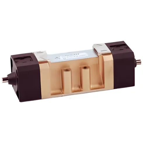 Распределитель с пневматическим управлением Pneumax 1002.53.33.1.8